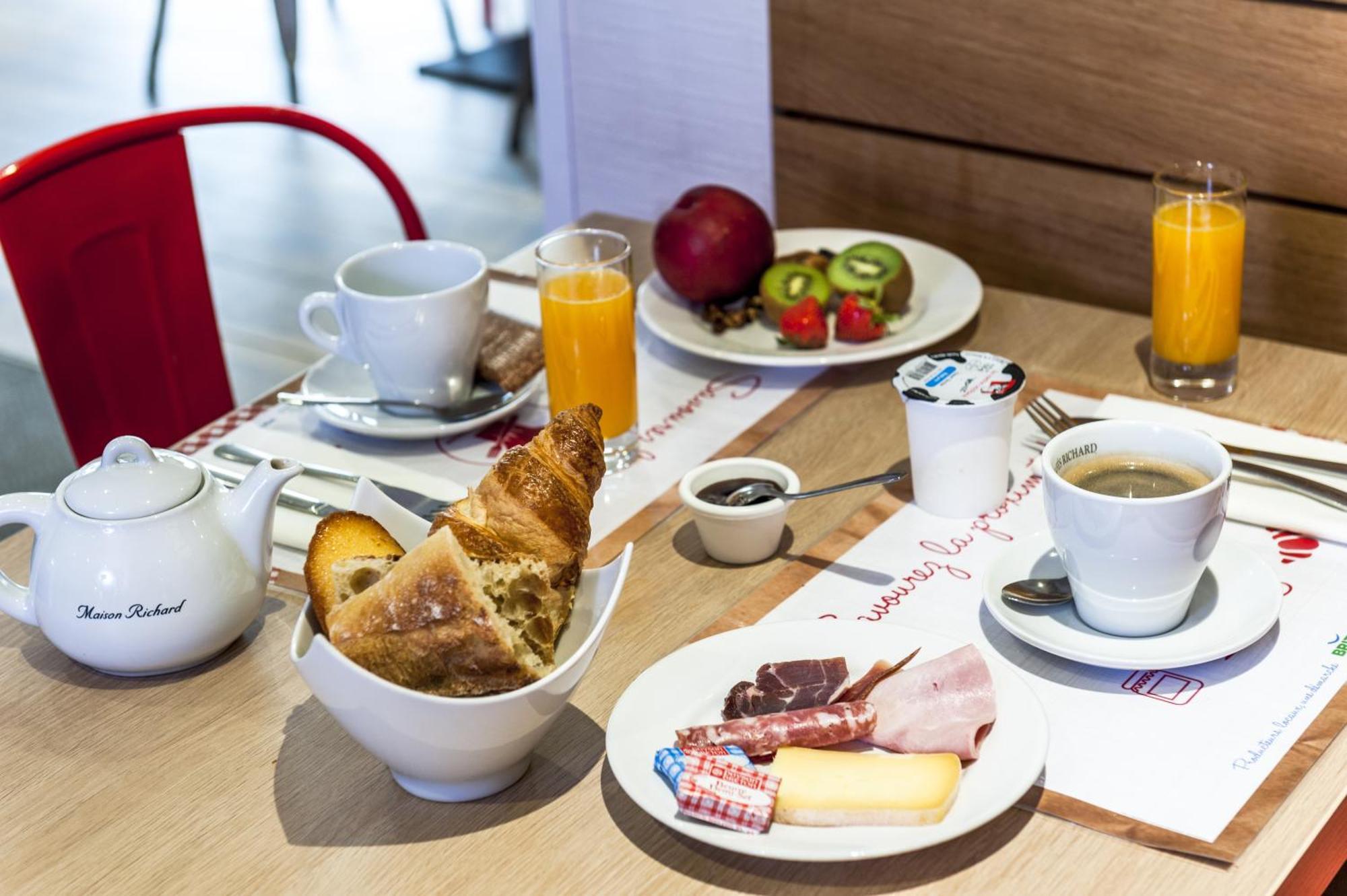 Brit Hotel Toulouse Colomiers - L'Esplanade Luaran gambar